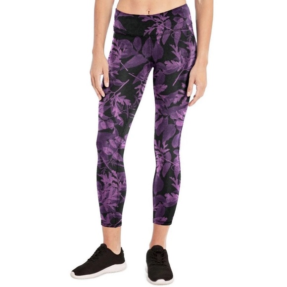 Marika Pants - NWT Marika Sport Tummy Control Capri Leggings